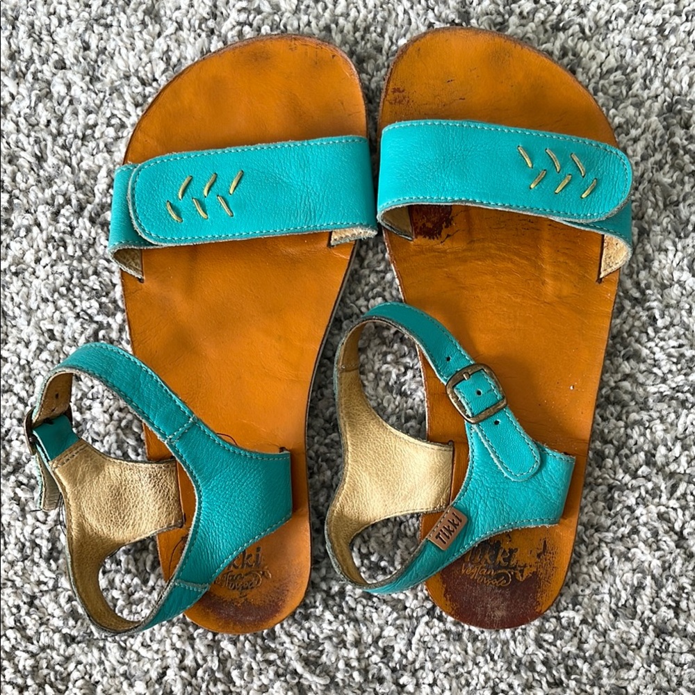Tikki Barefoot Minimalist Sandals